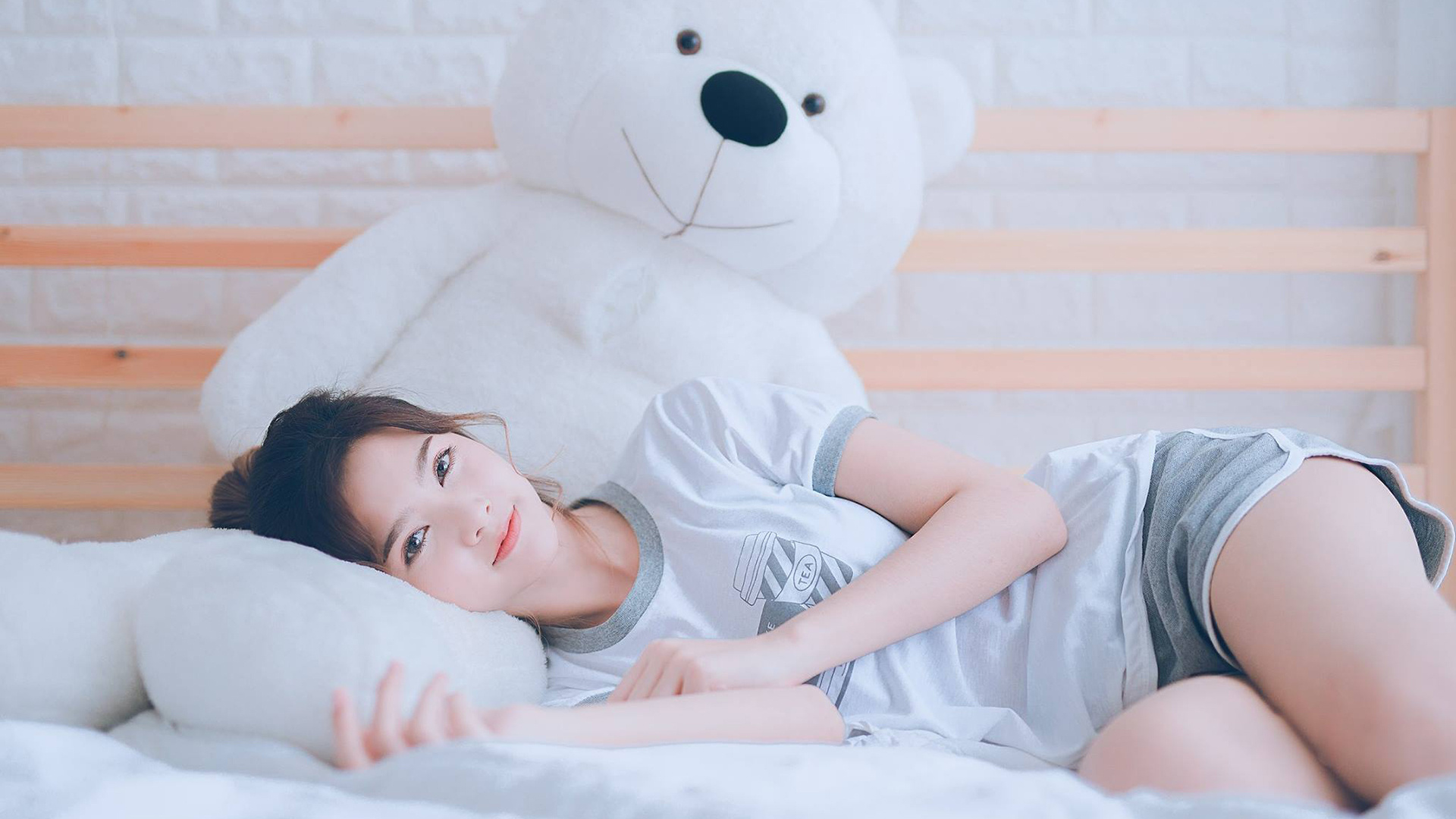 当哈兰德在F1赛道上接管比赛，一场魔幻现实主义跨界盛典